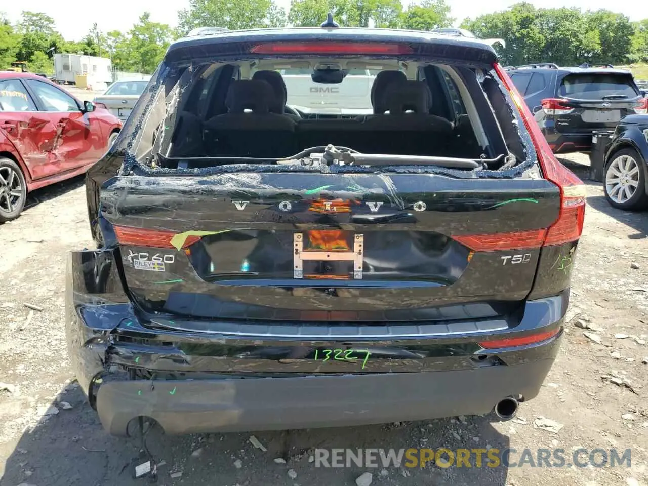 6 Photograph of a damaged car YV4102RK0L1558852 VOLVO XC60 2020
