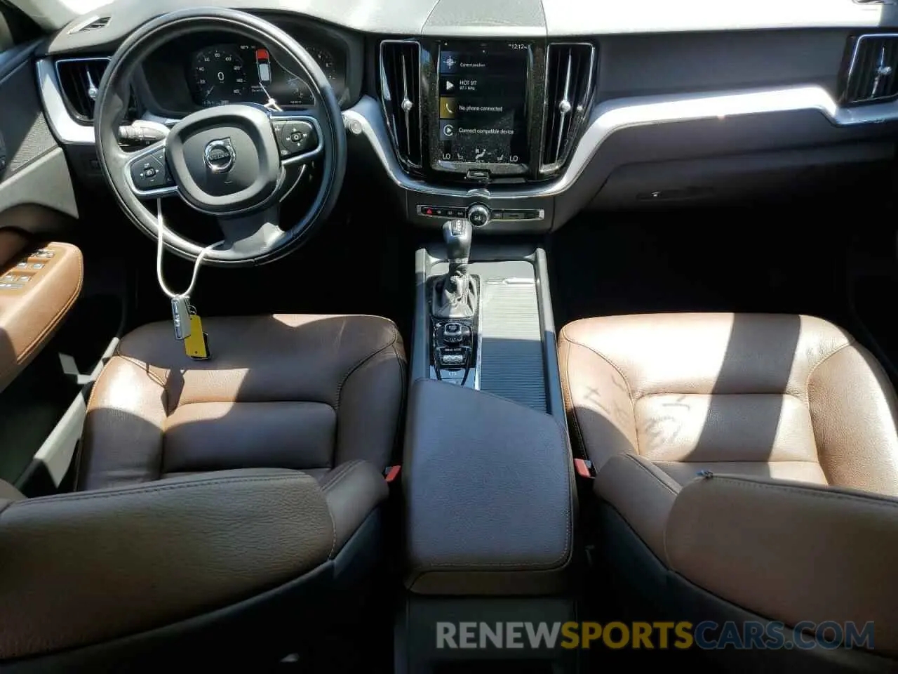 8 Photograph of a damaged car YV4102RK0L1558852 VOLVO XC60 2020
