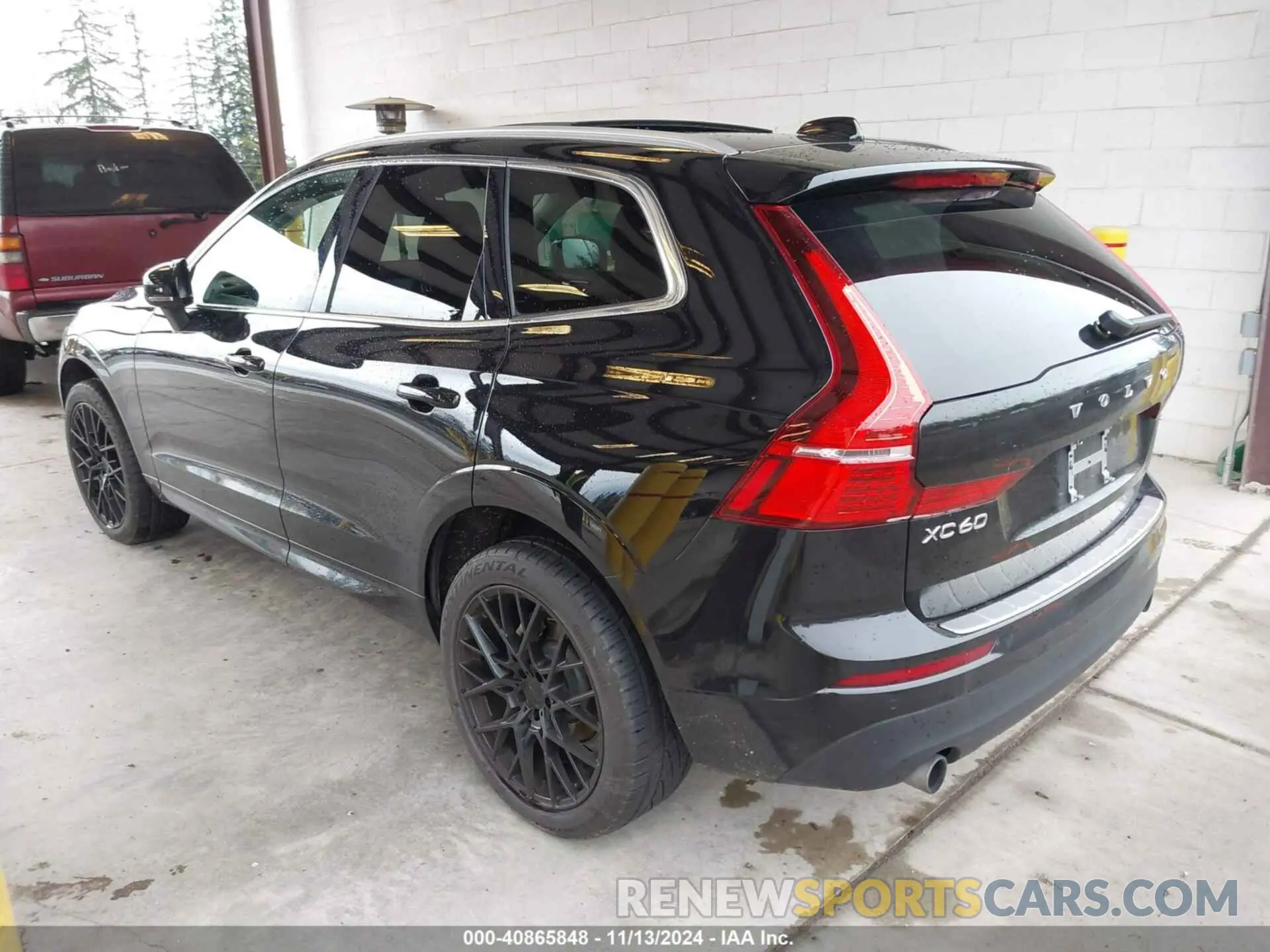 3 Photograph of a damaged car YV4102RK2L1411657 VOLVO XC60 2020