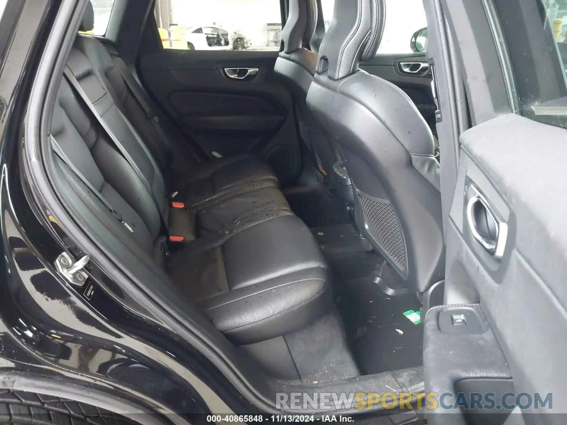 8 Photograph of a damaged car YV4102RK2L1411657 VOLVO XC60 2020