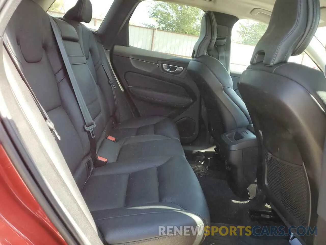 11 Photograph of a damaged car YV4102RK2L1483202 VOLVO XC60 2020