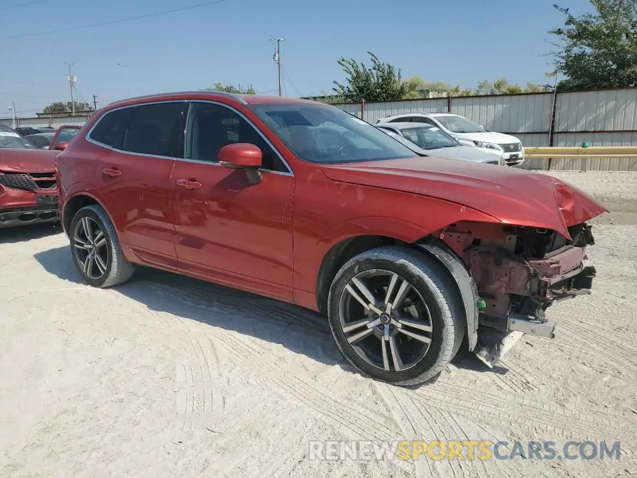 4 Photograph of a damaged car YV4102RK2L1483202 VOLVO XC60 2020