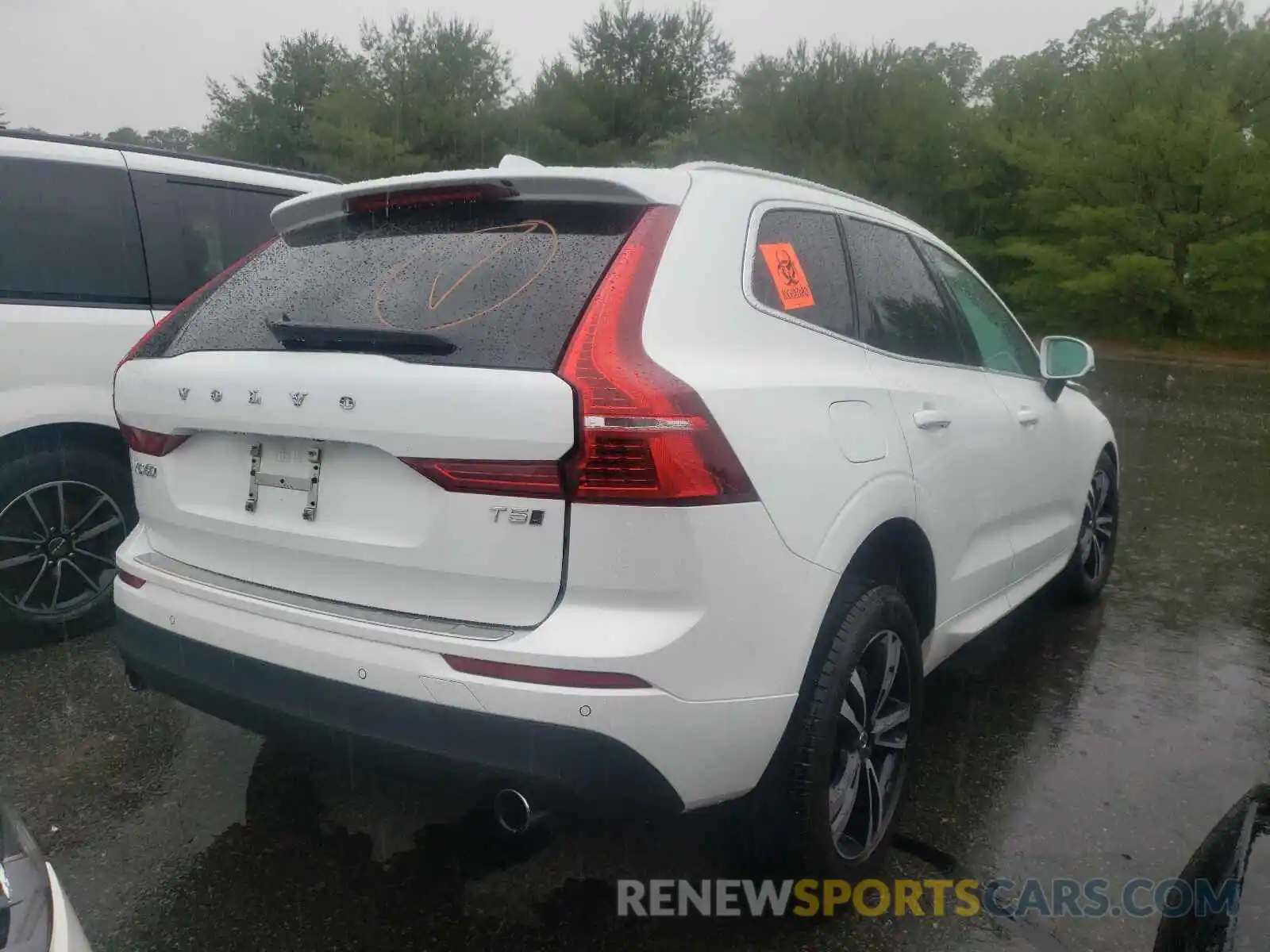 4 Photograph of a damaged car YV4102RK2L1508891 VOLVO XC60 2020