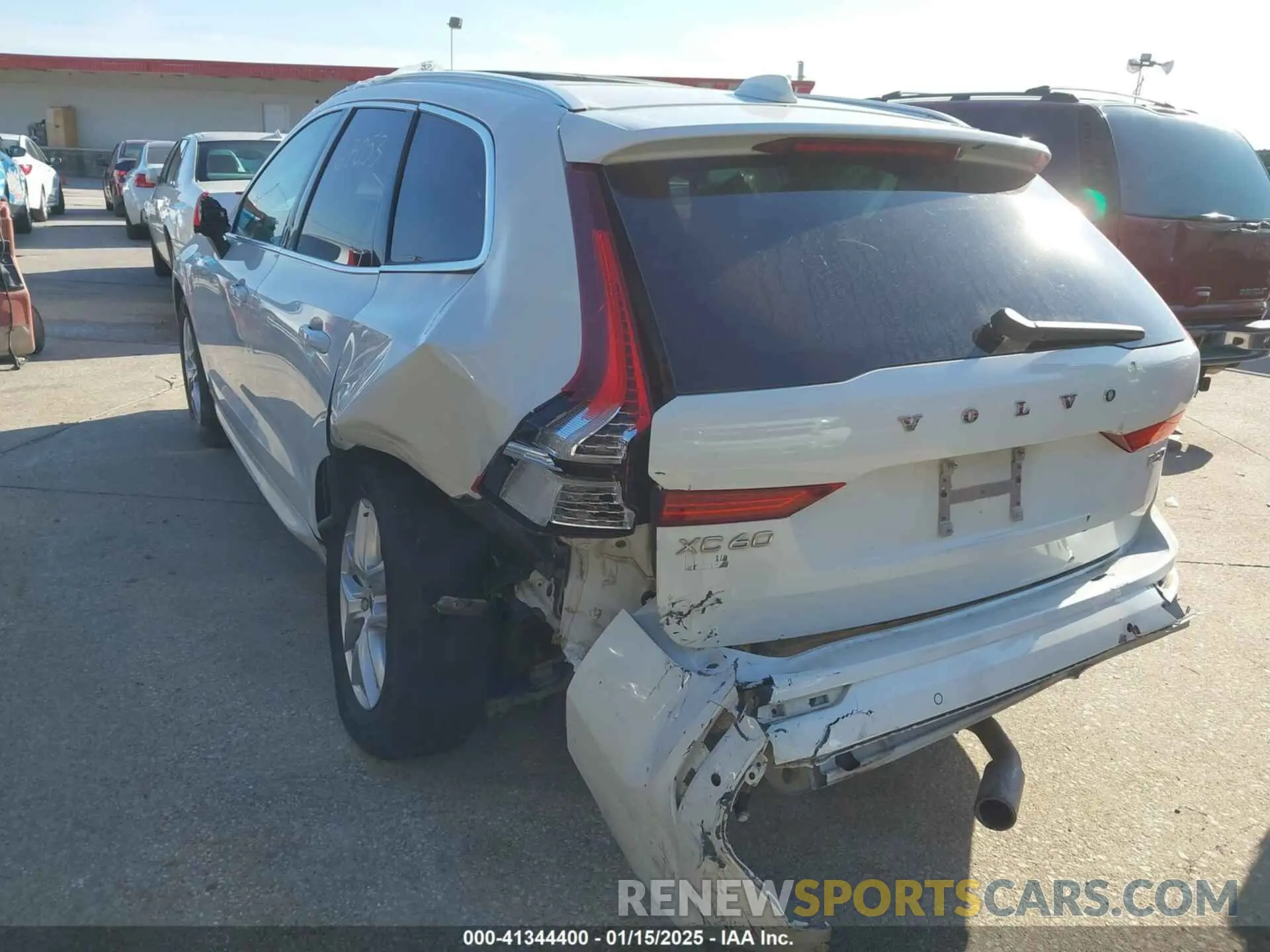 6 Photograph of a damaged car YV4102RK3L1583244 VOLVO XC60 2020