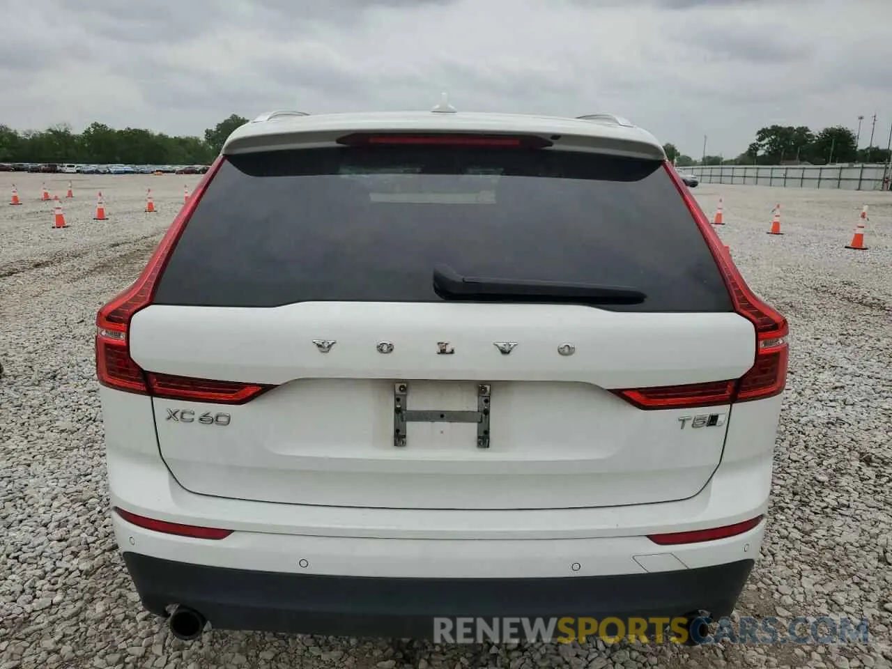 6 Photograph of a damaged car YV4102RK4L1491415 VOLVO XC60 2020