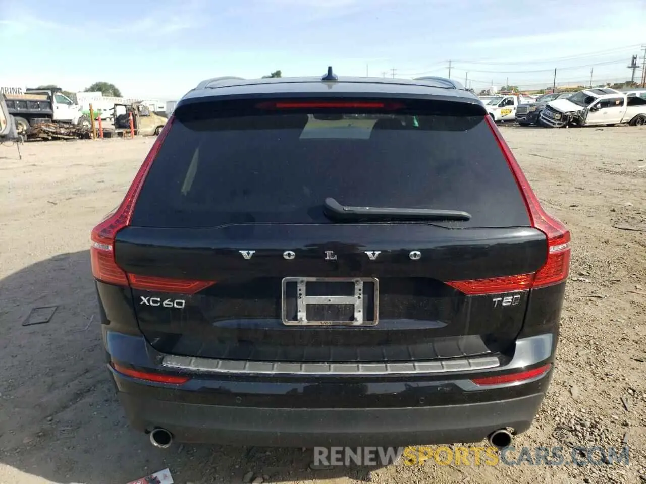 6 Photograph of a damaged car YV4102RK4L1565903 VOLVO XC60 2020