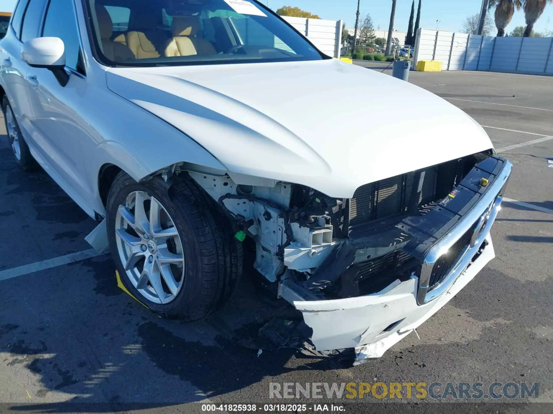 6 Photograph of a damaged car YV4102RK4L1582958 VOLVO XC60 2020