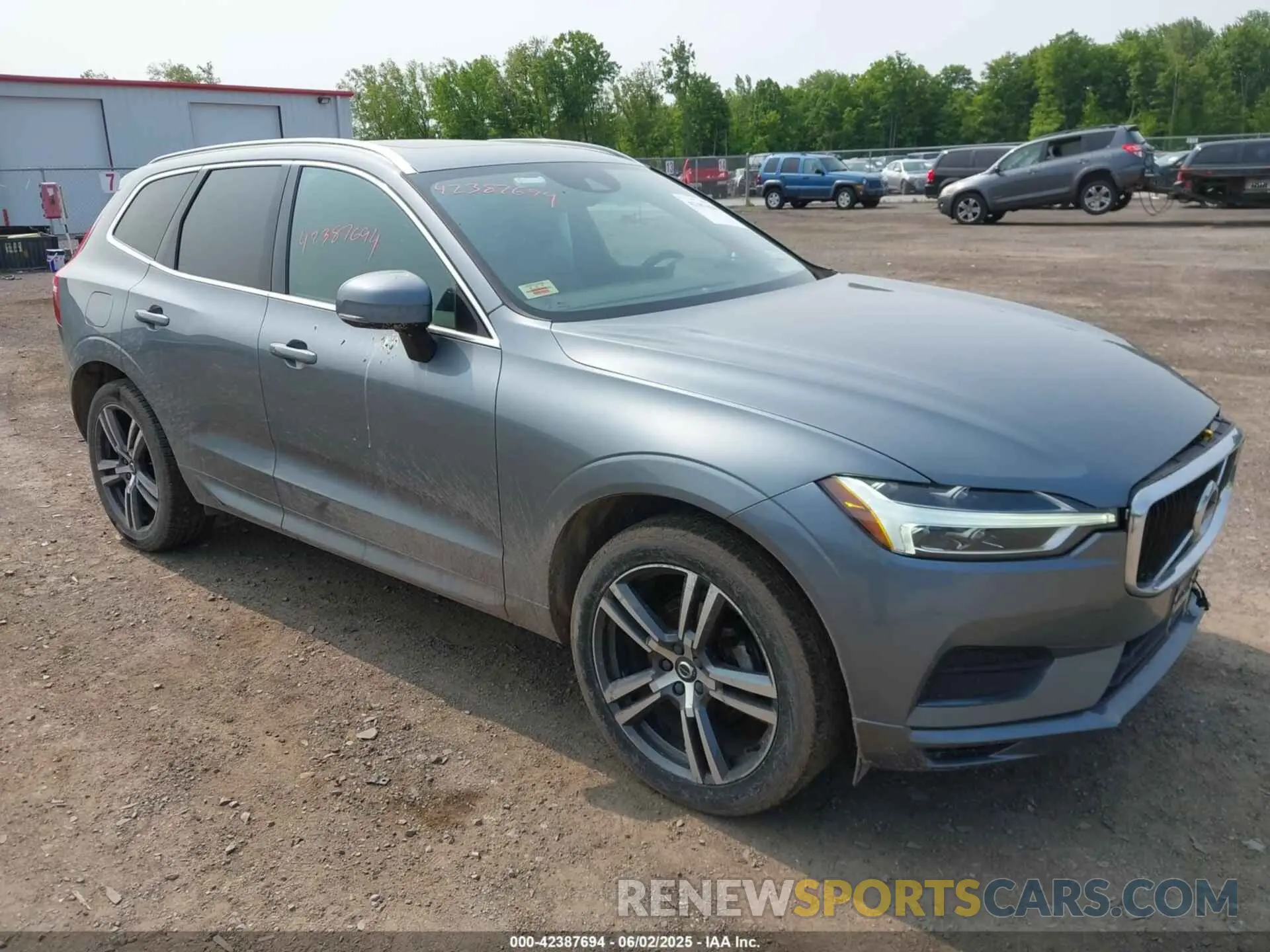 1 Photograph of a damaged car YV4102RK5L1415556 VOLVO XC60 2020
