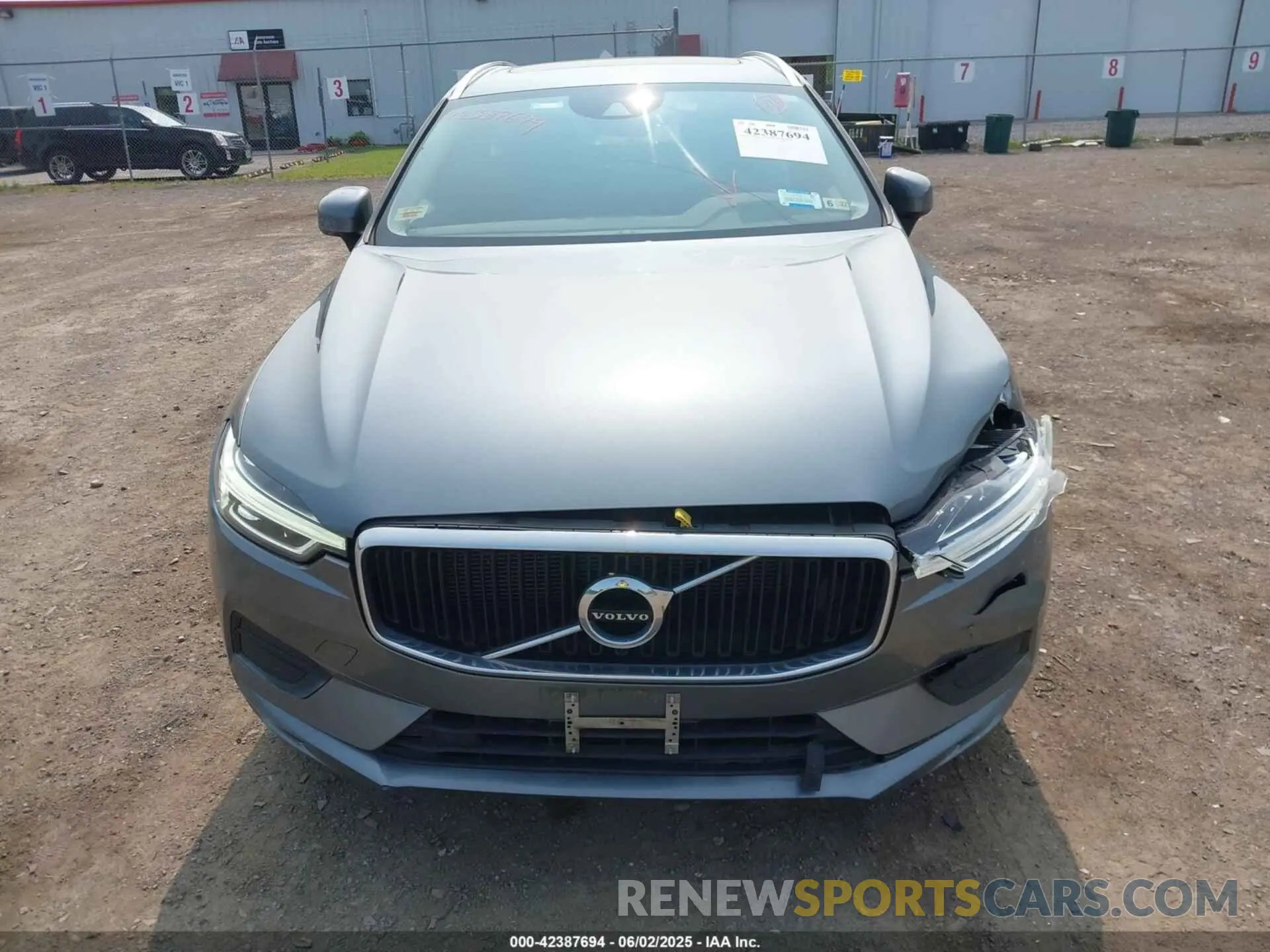 12 Photograph of a damaged car YV4102RK5L1415556 VOLVO XC60 2020