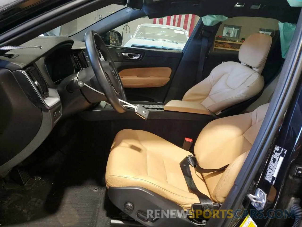 7 Photograph of a damaged car YV4102RK5L1458861 VOLVO XC60 2020