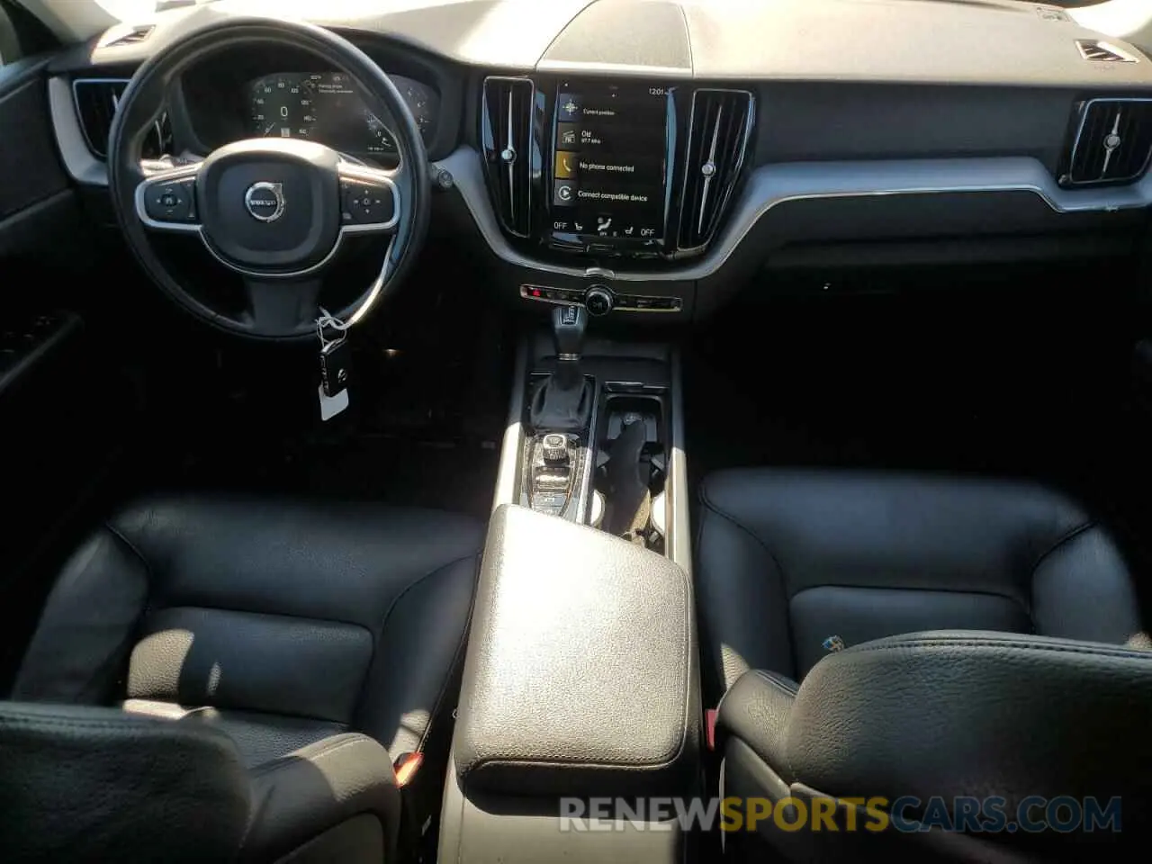 8 Photograph of a damaged car YV4102RK5L1545692 VOLVO XC60 2020