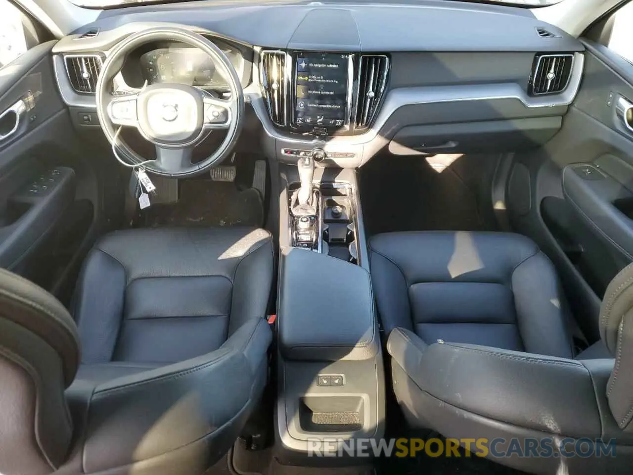 8 Photograph of a damaged car YV4102RK5L1598327 VOLVO XC60 2020