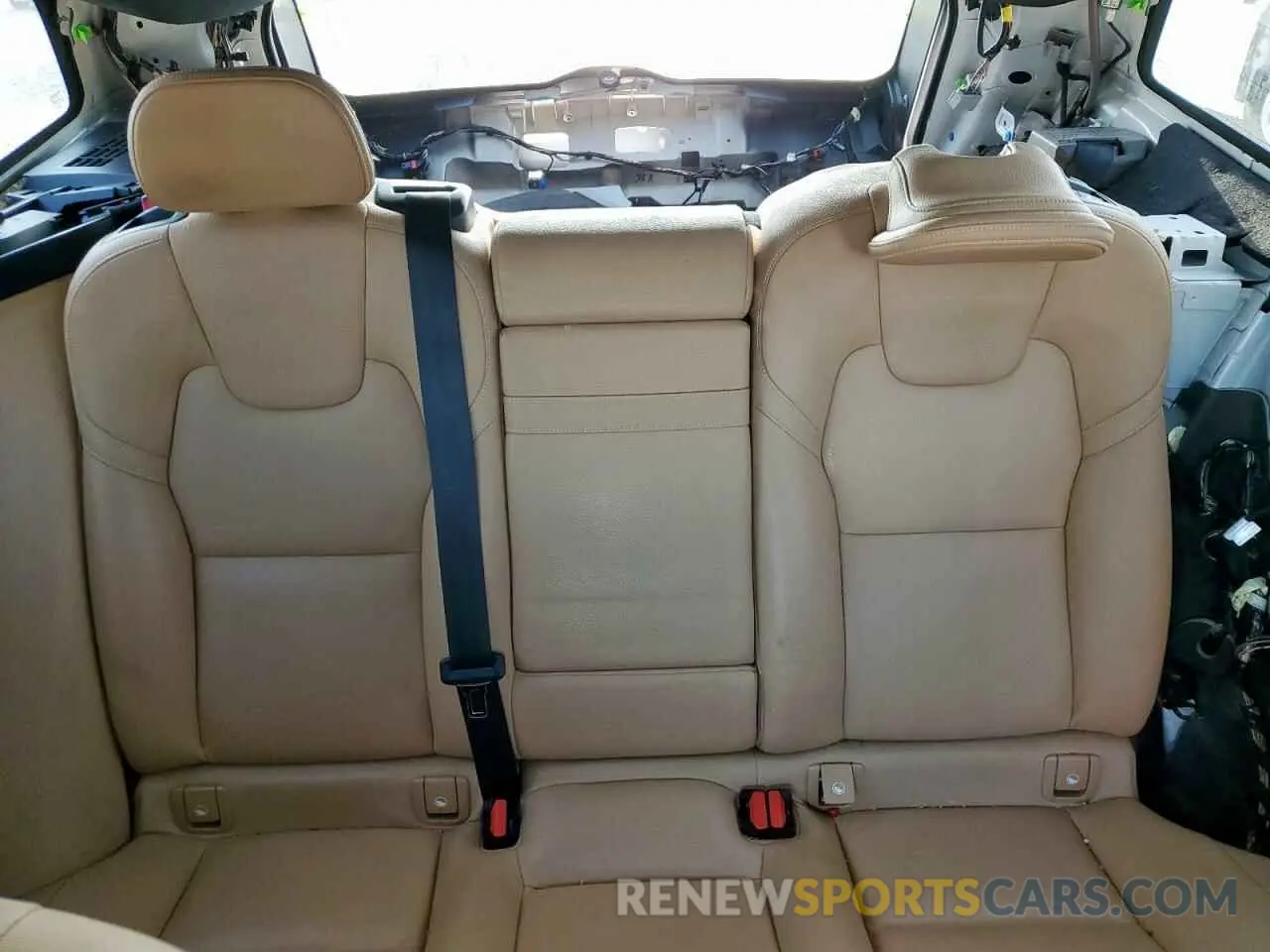 10 Photograph of a damaged car YV4102RK7L1582842 VOLVO XC60 2020