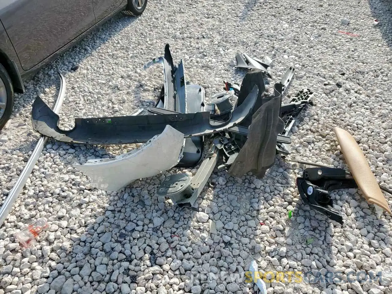 13 Photograph of a damaged car YV4102RK7L1582842 VOLVO XC60 2020