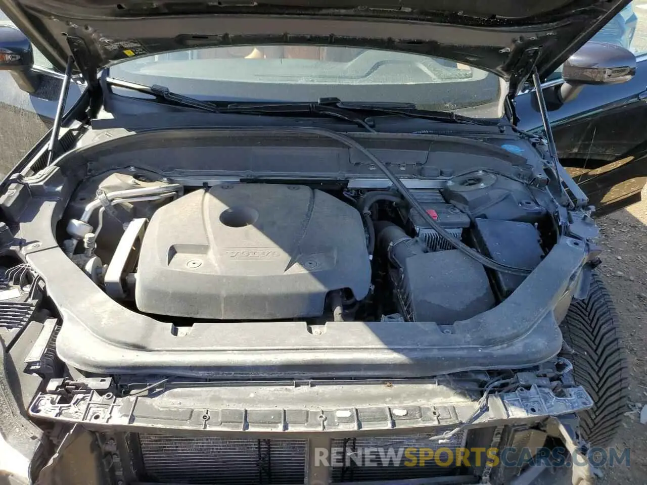 12 Photograph of a damaged car YV4102RK8L1489490 VOLVO XC60 2020