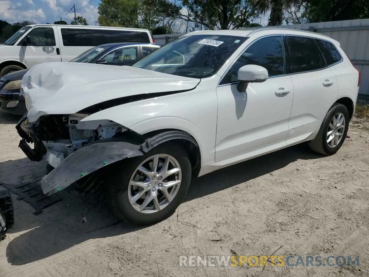 1 Photograph of a damaged car YV4102RK8L1521693 VOLVO XC60 2020