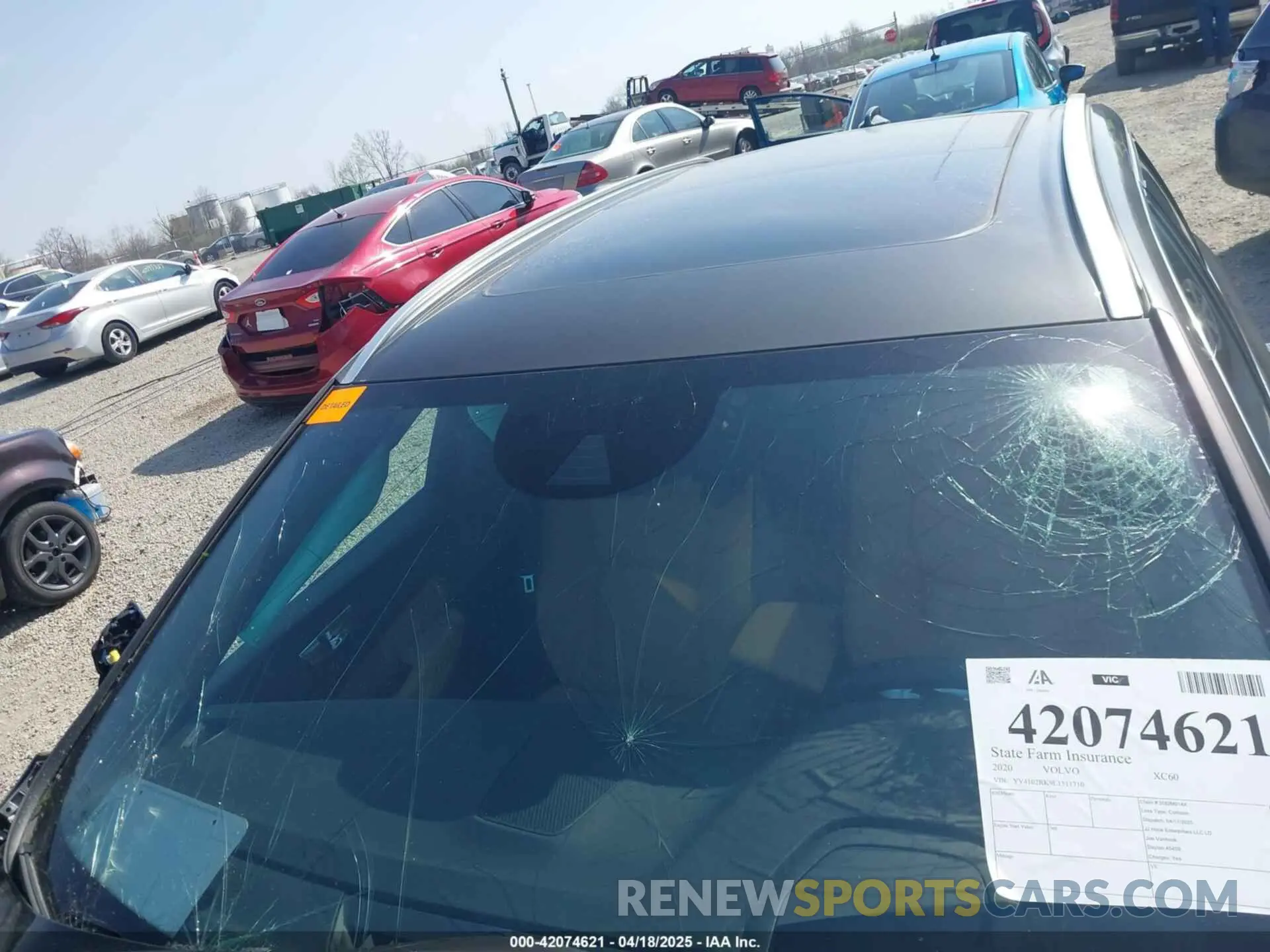 18 Photograph of a damaged car YV4102RK9L1511710 VOLVO XC60 2020