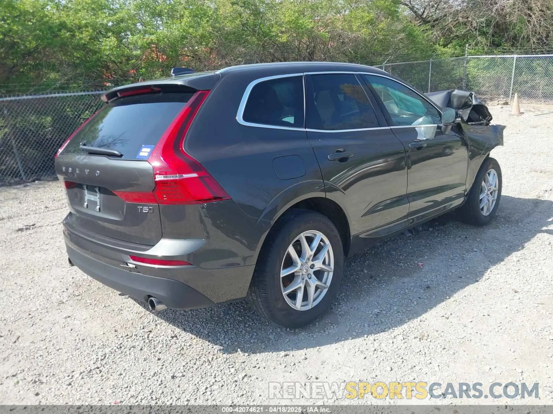 4 Photograph of a damaged car YV4102RK9L1511710 VOLVO XC60 2020
