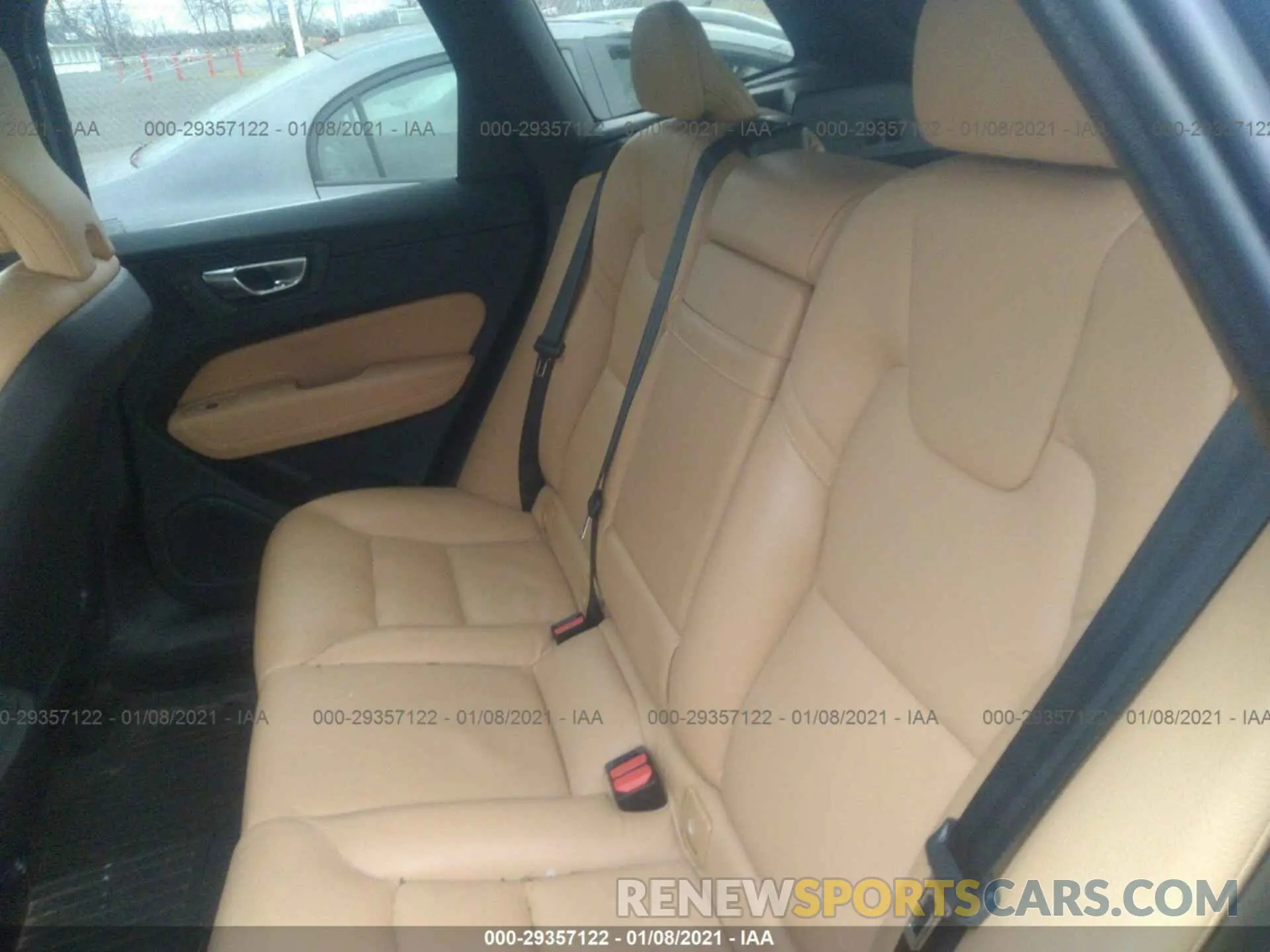 8 Photograph of a damaged car YV4102RKXL1558759 VOLVO XC60 2020