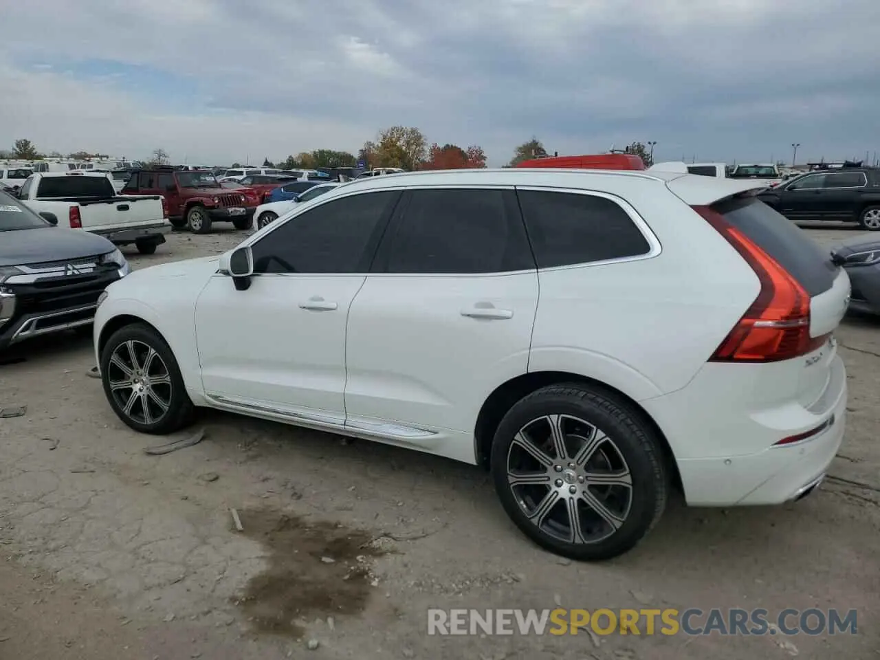 2 Photograph of a damaged car YV4102RL2L1459040 VOLVO XC60 2020