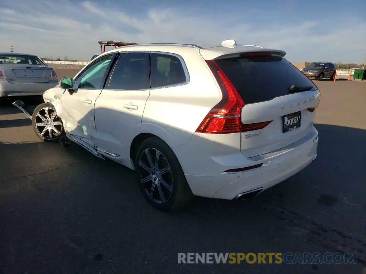 3 Photograph of a damaged car YV4102RL4L1570429 VOLVO XC60 2020