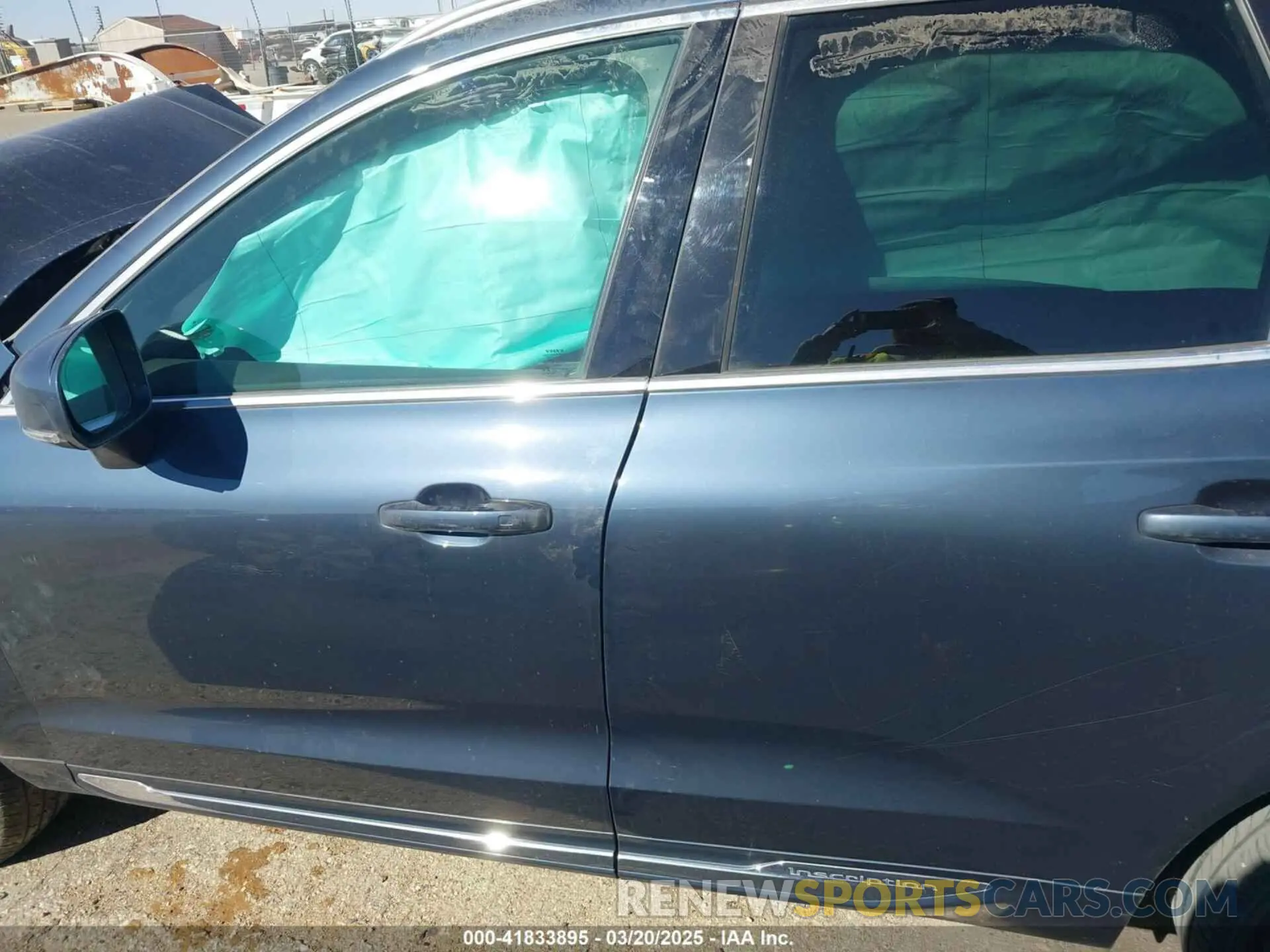 14 Photograph of a damaged car YV4102RL6L1464225 VOLVO XC60 2020