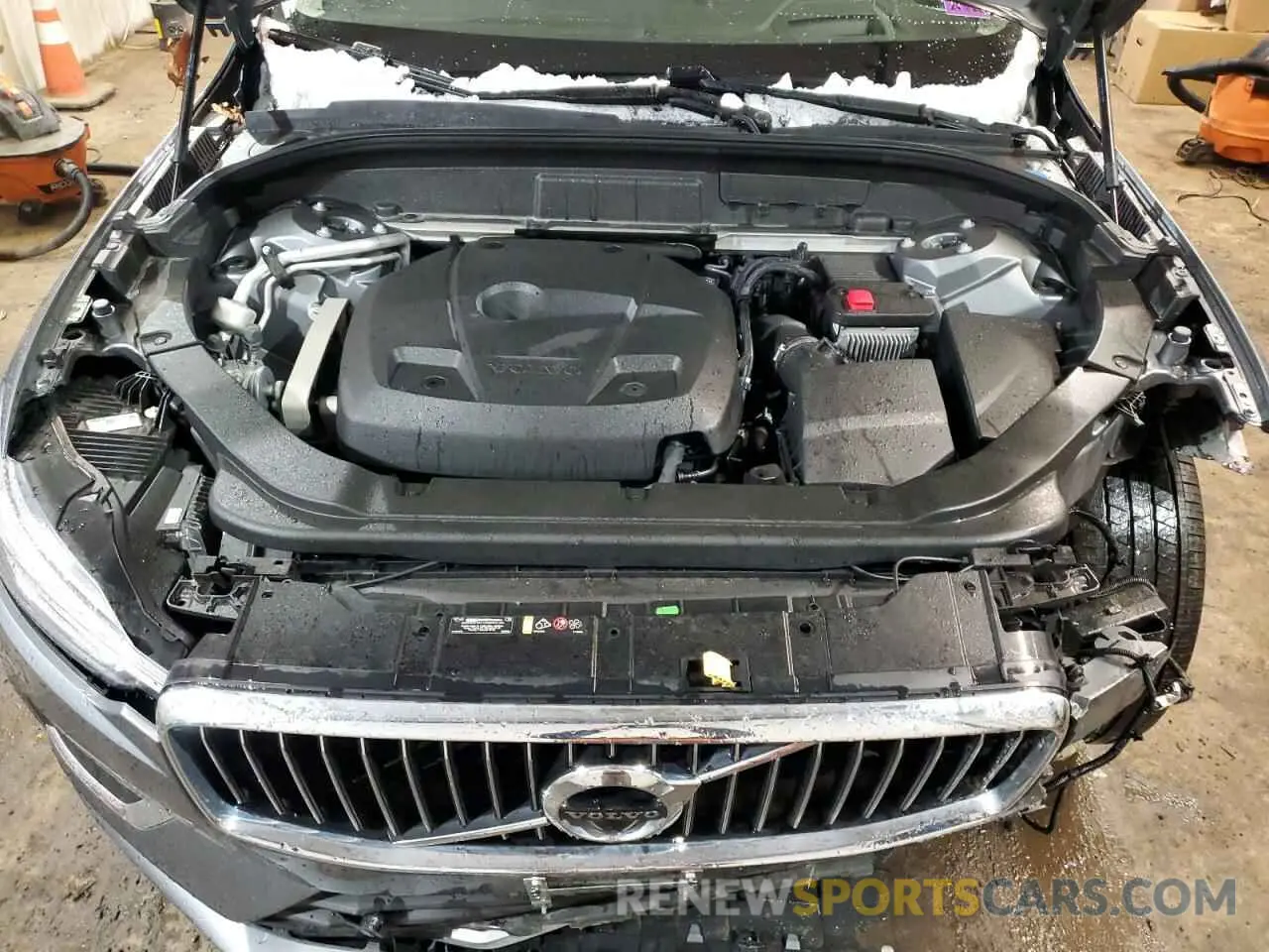 14 Photograph of a damaged car YV4102RL6L1518090 VOLVO XC60 2020