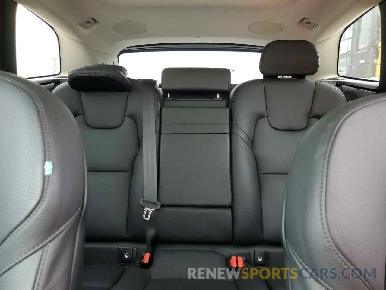 10 Photograph of a damaged car YV4102RL6L1590309 VOLVO XC60 2020