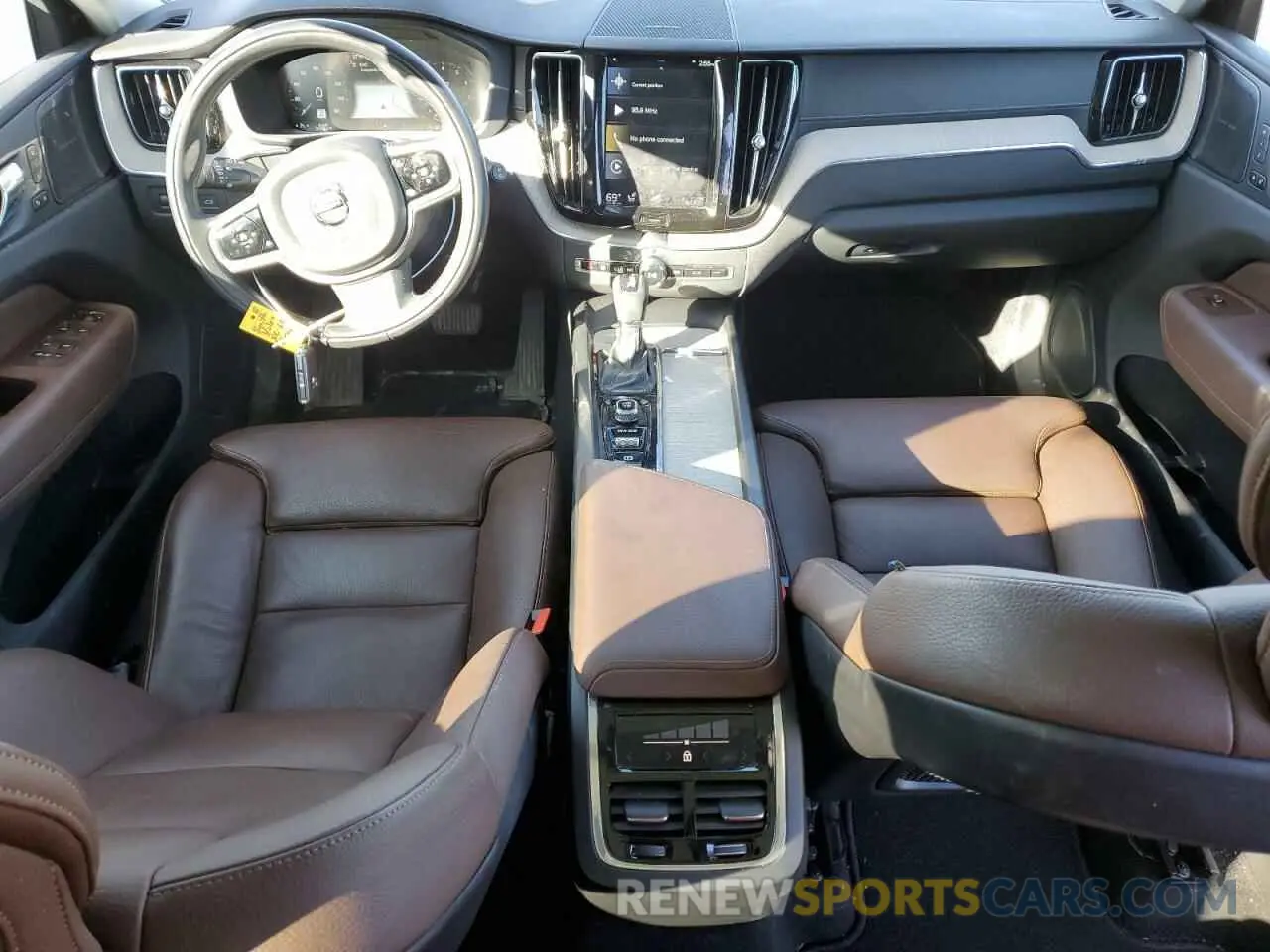 8 Photograph of a damaged car YV4102RL8L1459124 VOLVO XC60 2020