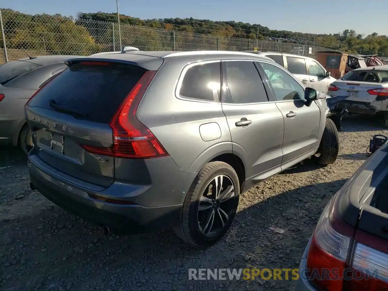 4 Photograph of a damaged car YV4A22RK0L1557744 VOLVO XC60 2020