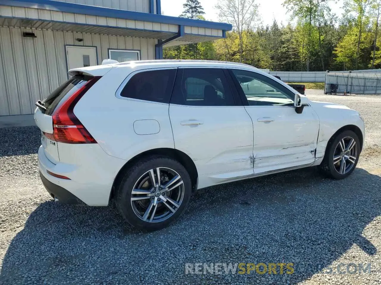 3 Photograph of a damaged car YV4A22RK2L1589126 VOLVO XC60 2020