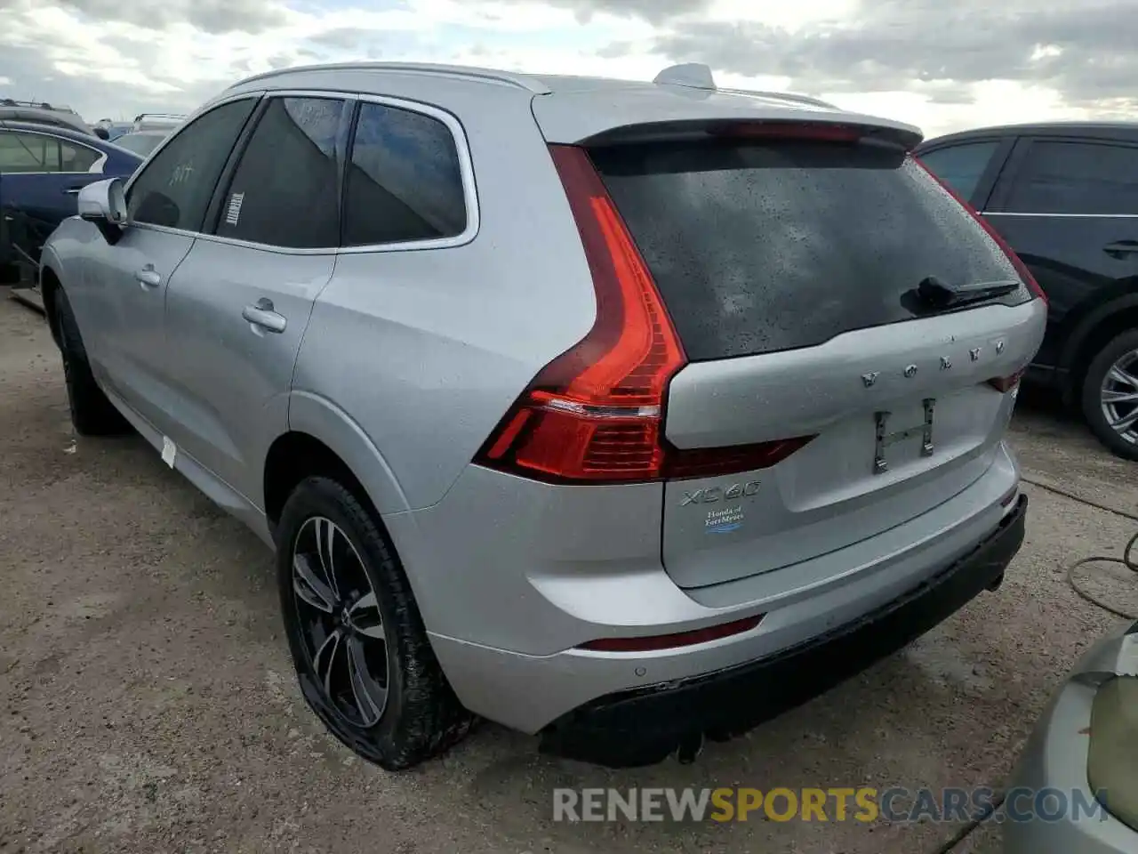 3 Photograph of a damaged car YV4A22RK3L1410429 VOLVO XC60 2020