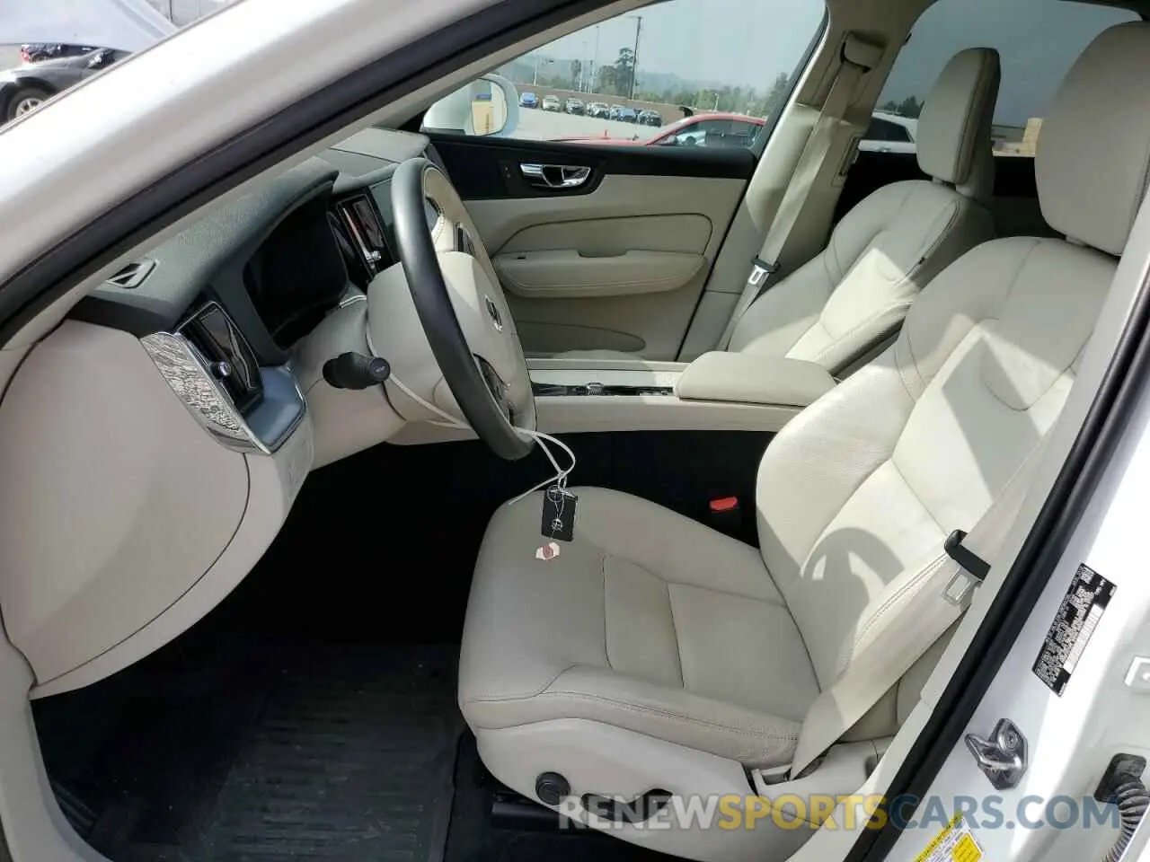 7 Photograph of a damaged car YV4A22RK4L1441933 VOLVO XC60 2020