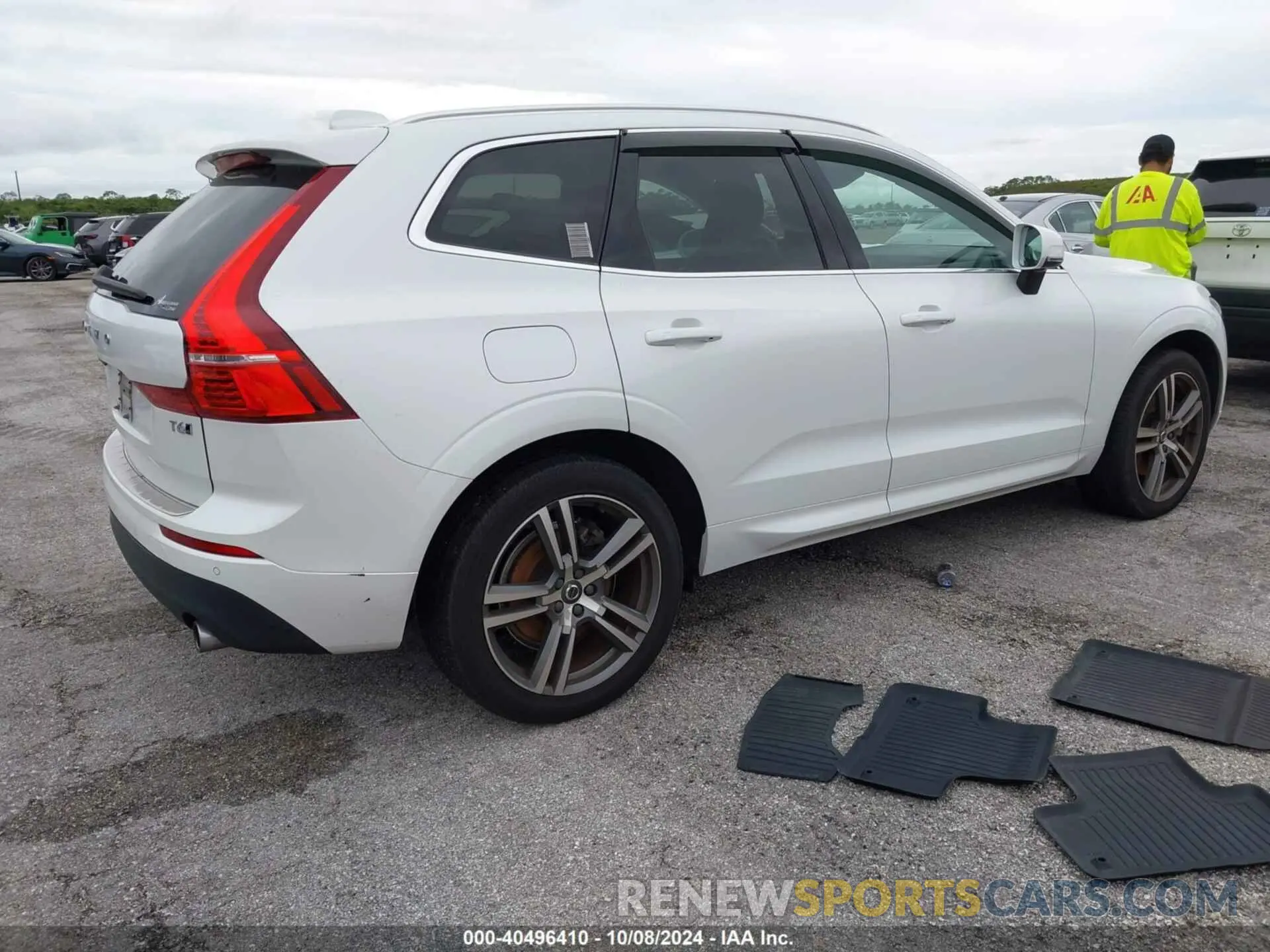 4 Photograph of a damaged car YV4A22RK8L1496000 VOLVO XC60 2020