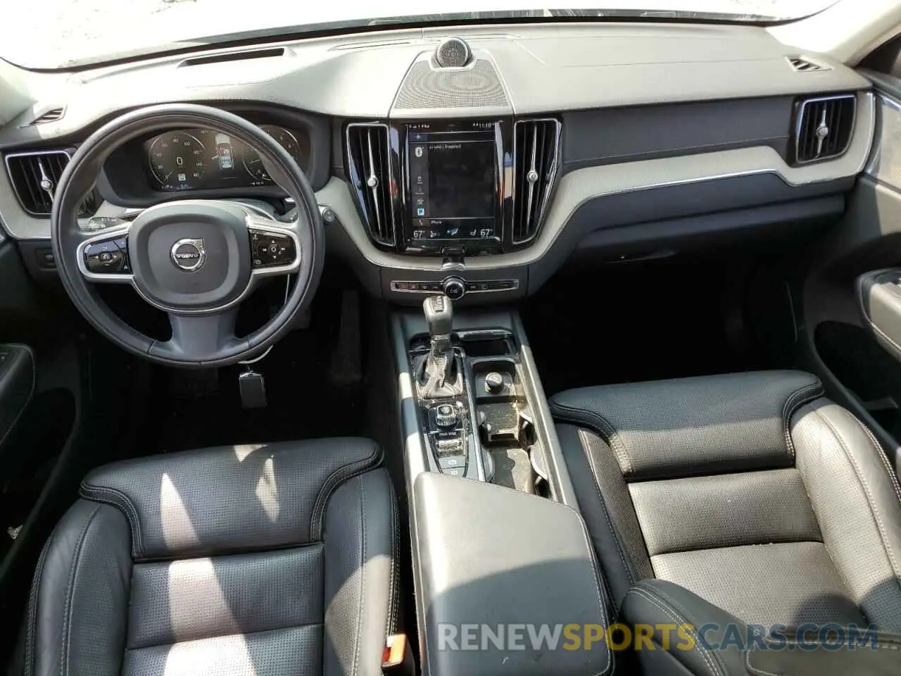8 Photograph of a damaged car YV4A22RL4L1507499 VOLVO XC60 2020