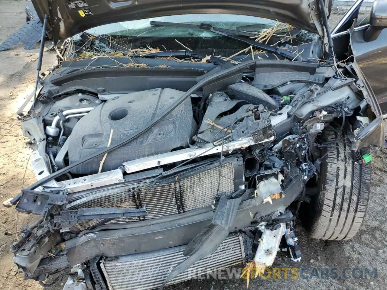 12 Photograph of a damaged car YV4A22RL9L1517574 VOLVO XC60 2020