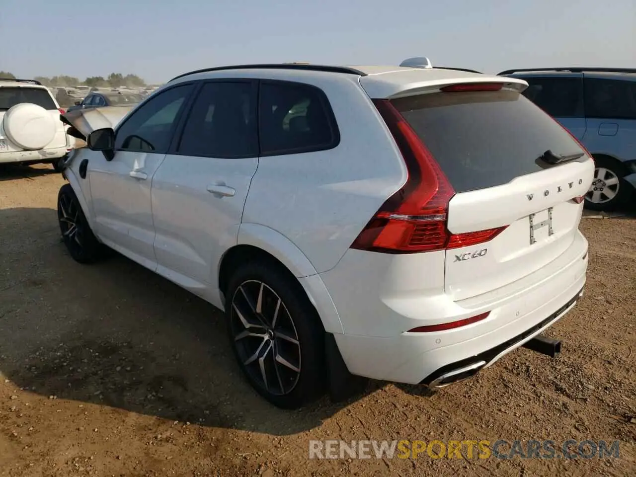 2 Photograph of a damaged car YV4BK0DP3L1550377 VOLVO XC60 2020
