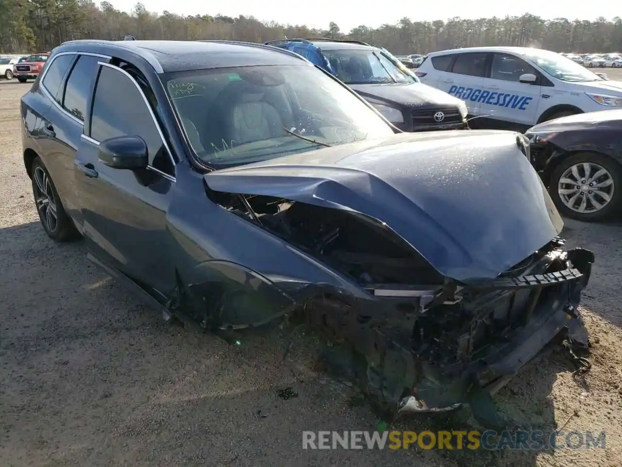 1 Photograph of a damaged car YV4102DK2M1676572 VOLVO XC60 2021