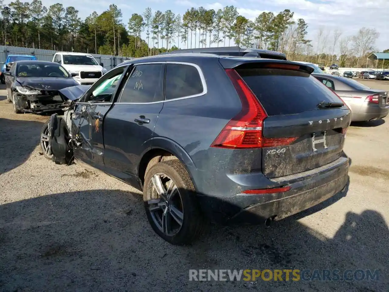 3 Photograph of a damaged car YV4102DK2M1676572 VOLVO XC60 2021