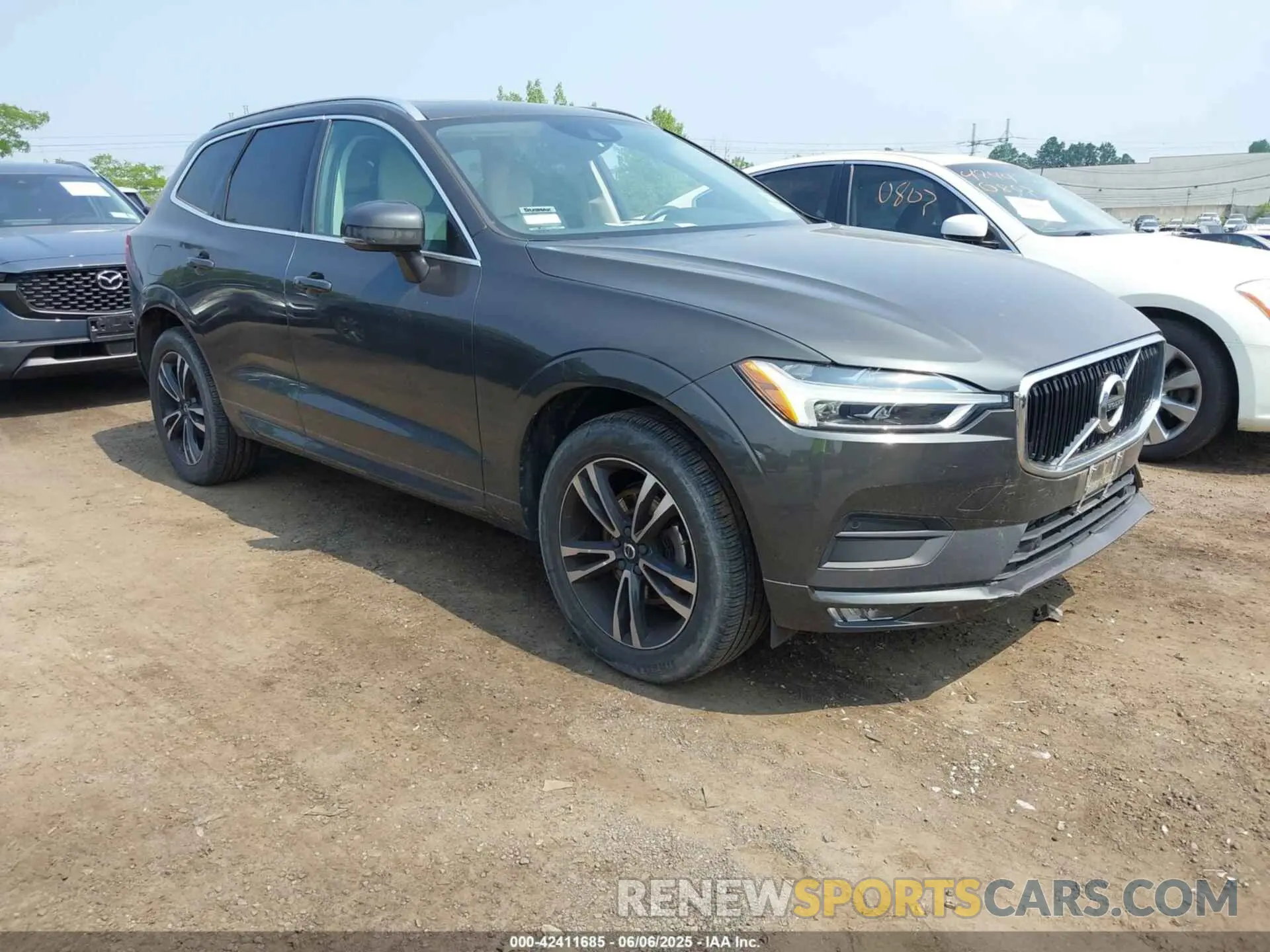 1 Photograph of a damaged car YV4102DK5M1734139 VOLVO XC60 2021