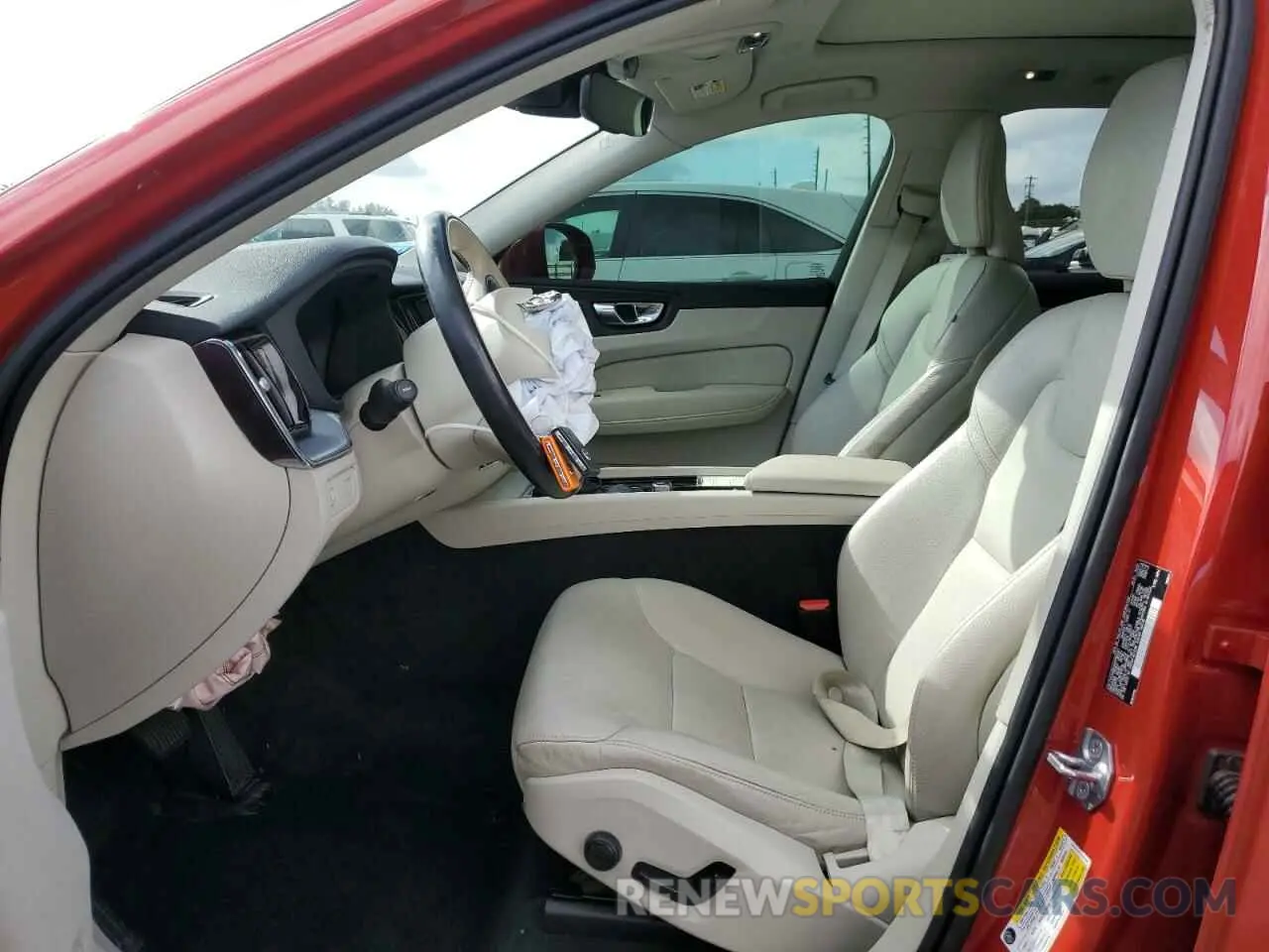 7 Photograph of a damaged car YV4102DK6M1760331 VOLVO XC60 2021
