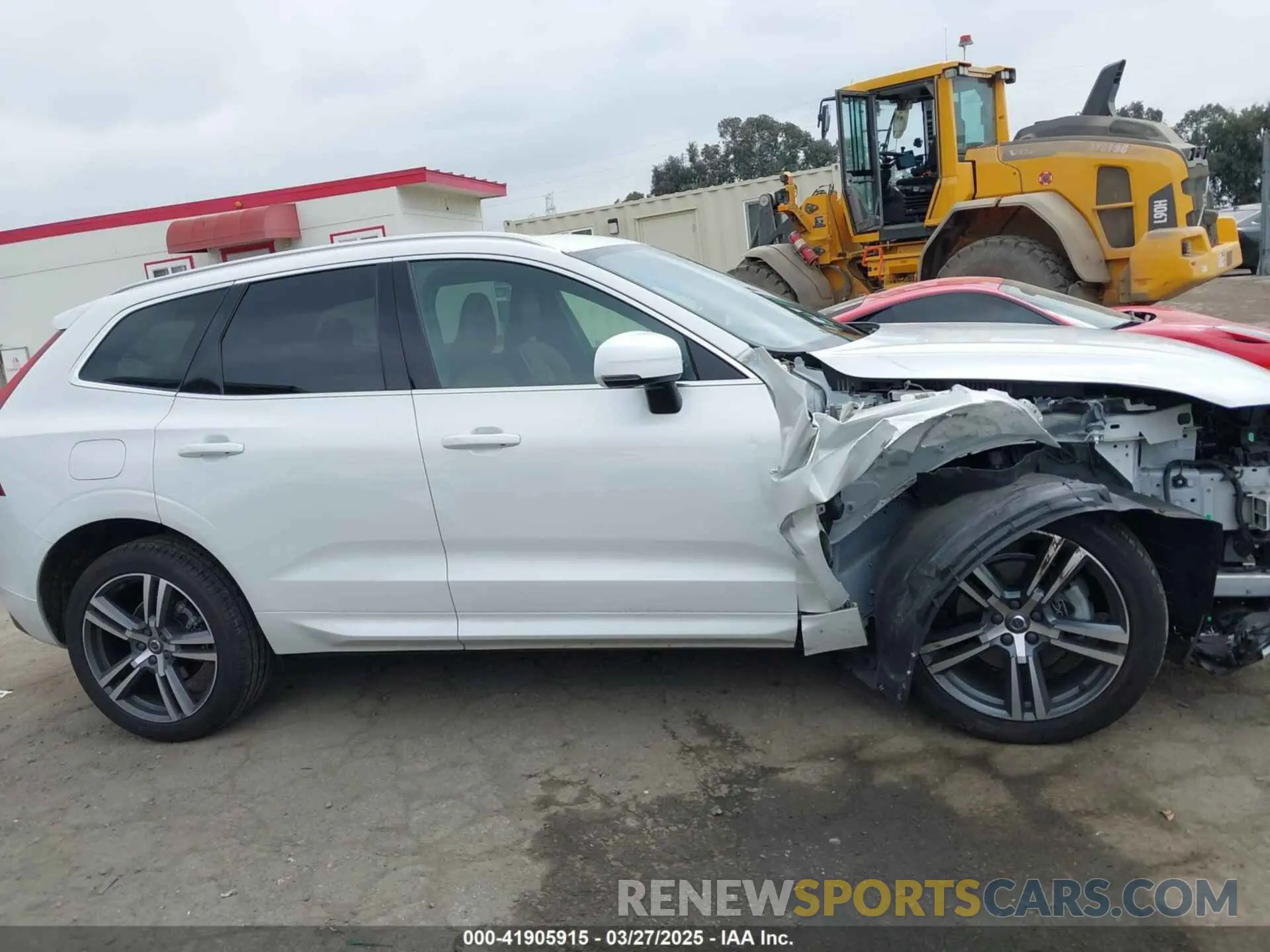 14 Photograph of a damaged car YV4102DK6M1828353 VOLVO XC60 2021