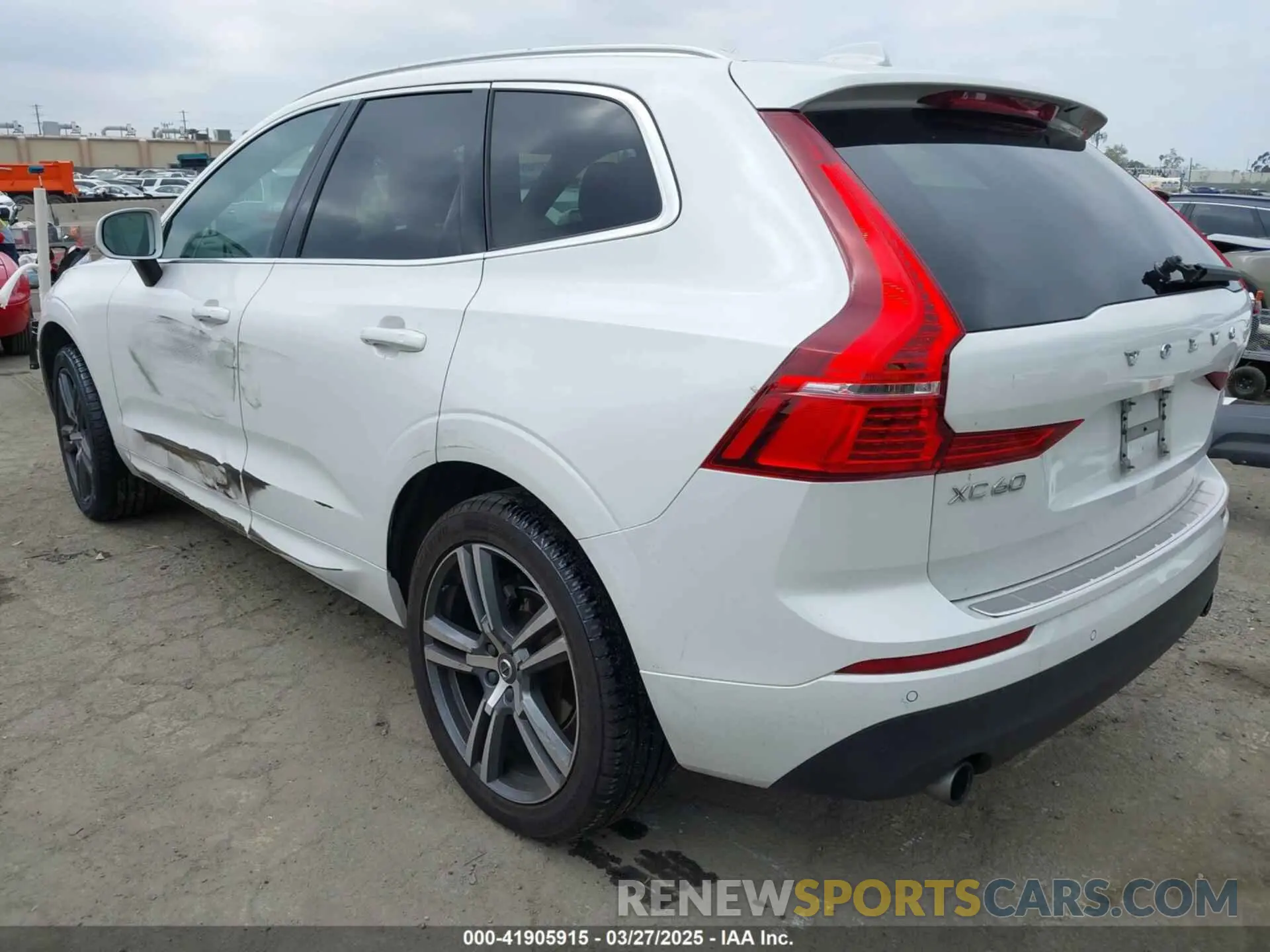 3 Photograph of a damaged car YV4102DK6M1828353 VOLVO XC60 2021