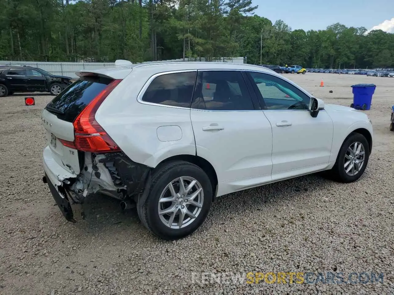 3 Photograph of a damaged car YV4102DK9M1770335 VOLVO XC60 2021