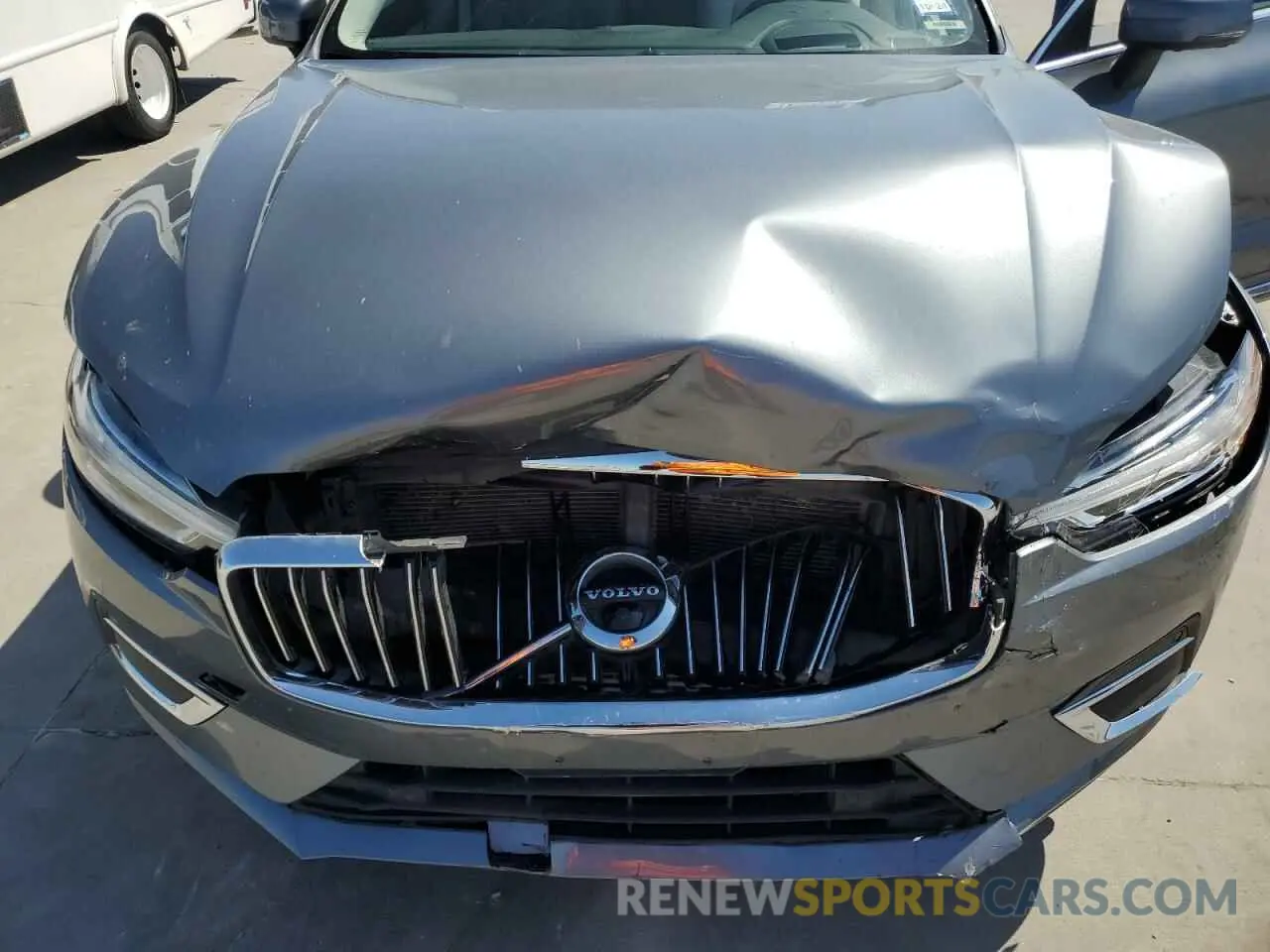 12 Photograph of a damaged car YV4102DL4M1677005 VOLVO XC60 2021