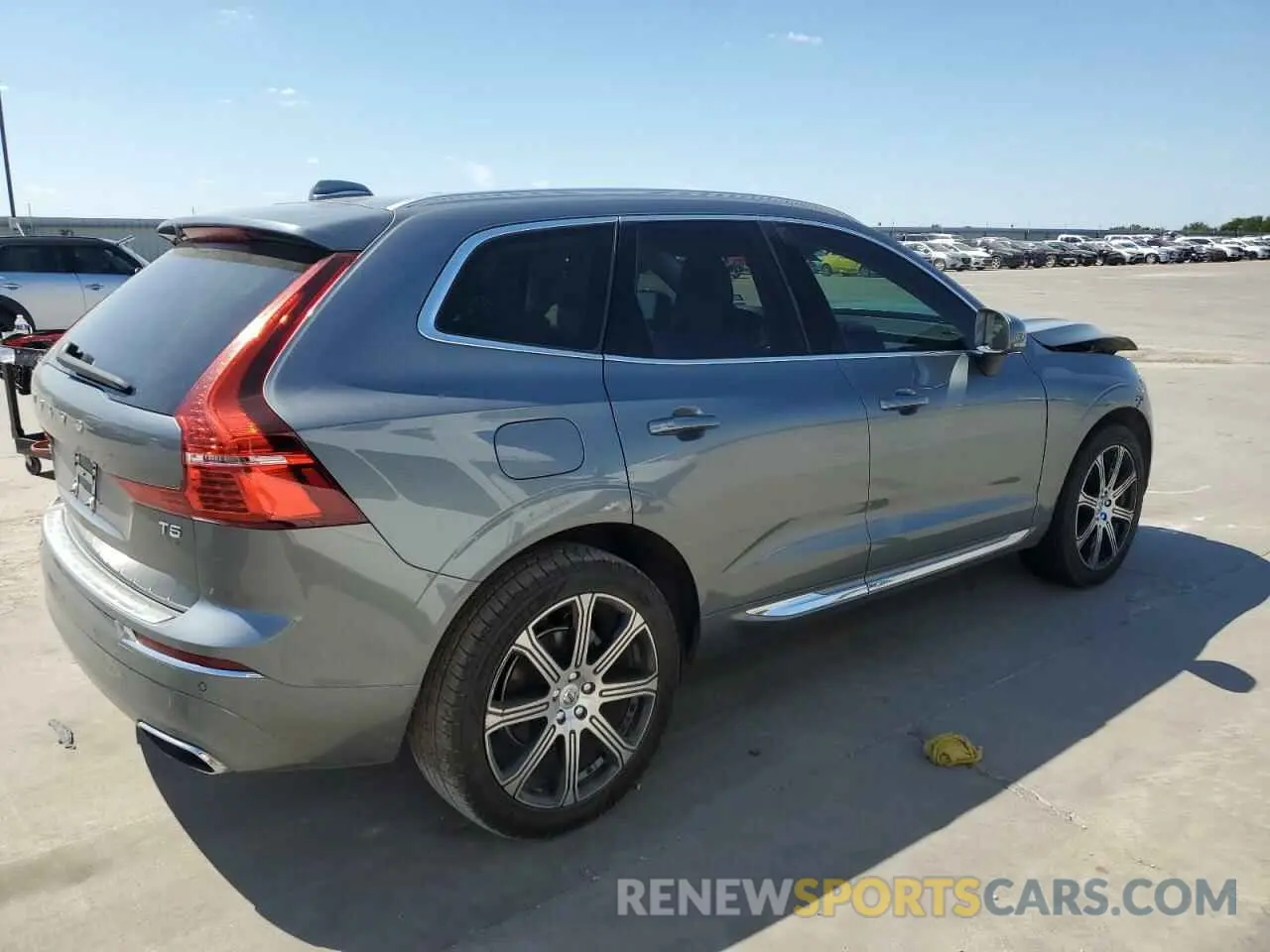 3 Photograph of a damaged car YV4102DL4M1677005 VOLVO XC60 2021