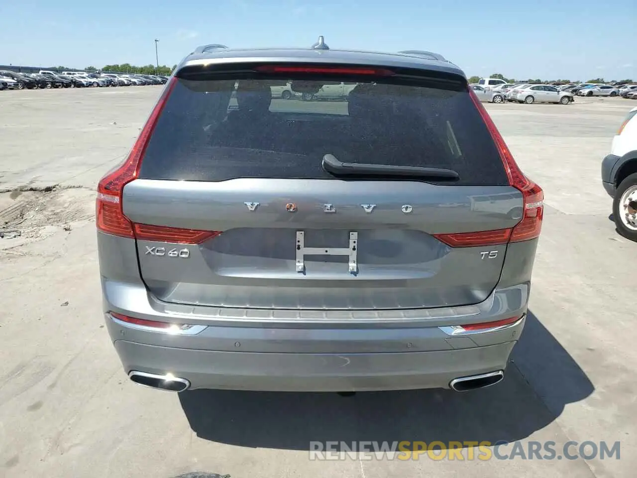6 Photograph of a damaged car YV4102DL4M1677005 VOLVO XC60 2021