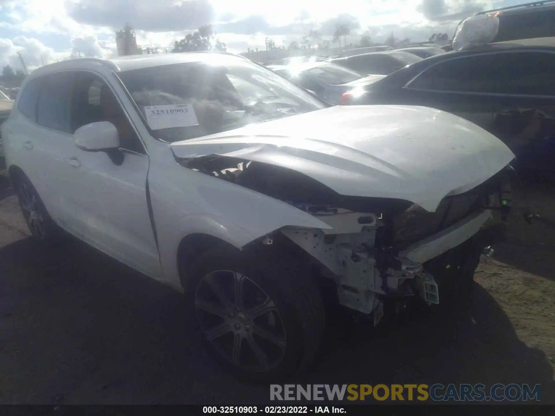 1 Photograph of a damaged car YV4102DL6M1727029 VOLVO XC60 2021