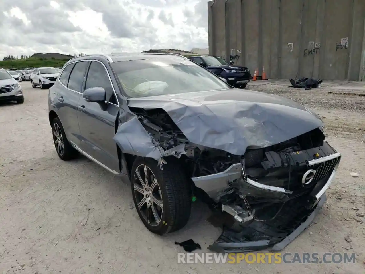 1 Photograph of a damaged car YV4102DL6M1881501 VOLVO XC60 2021