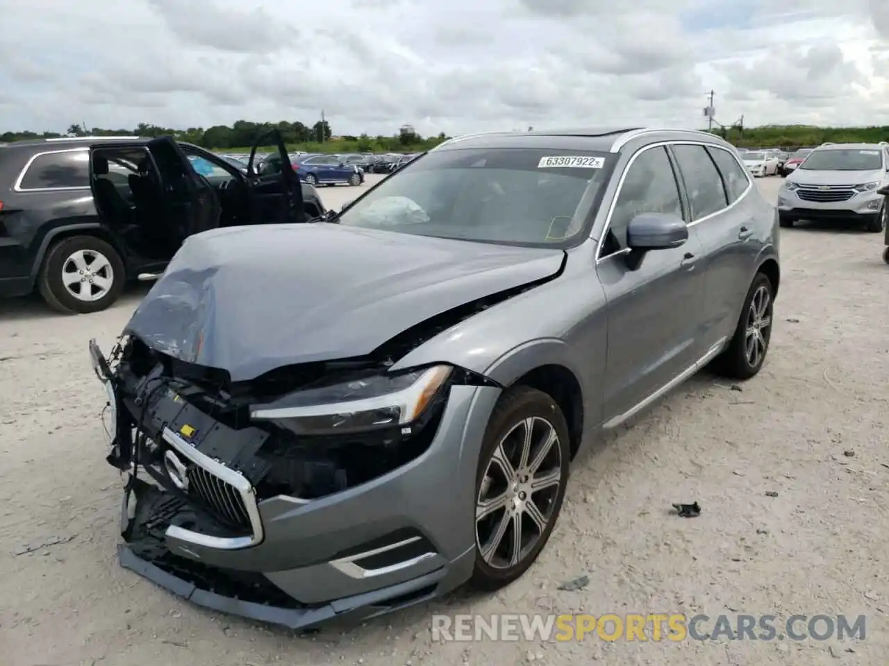 2 Photograph of a damaged car YV4102DL6M1881501 VOLVO XC60 2021